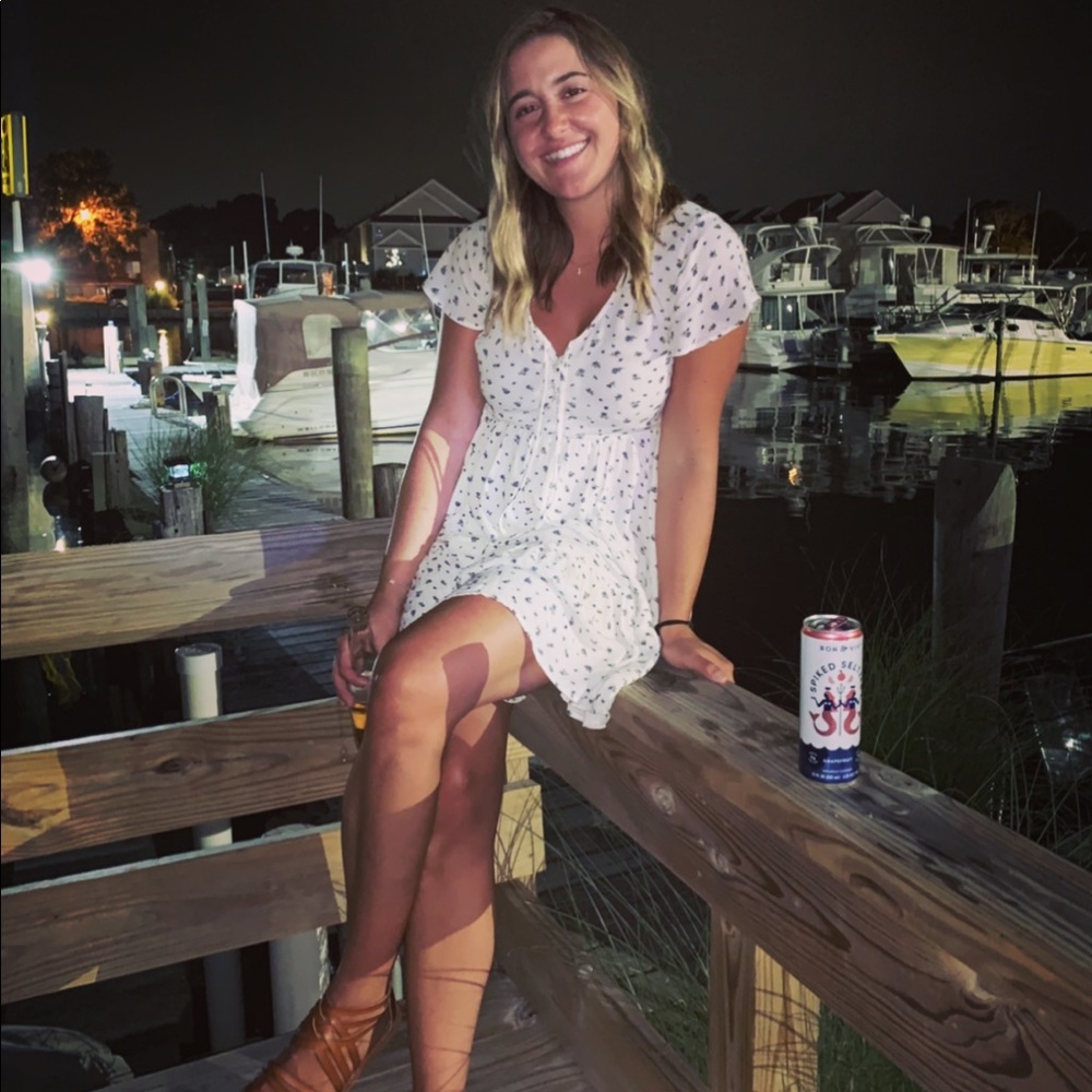 Meet your Posher, Brittney